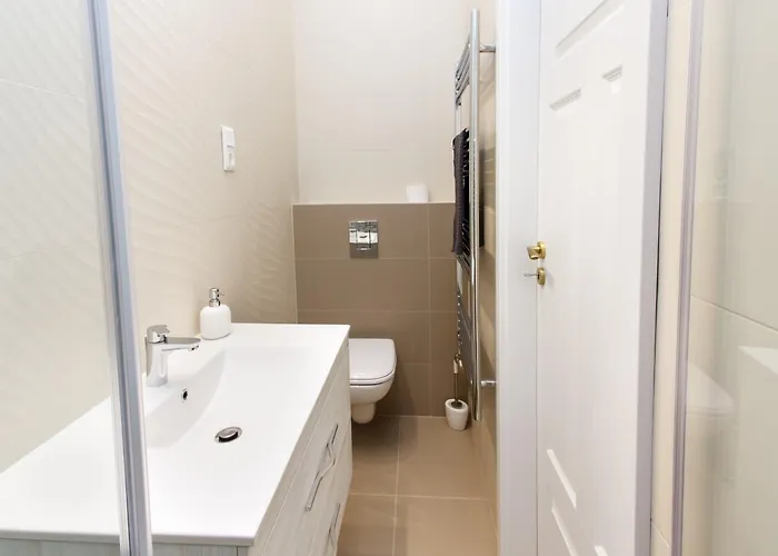 Jenny Luxury Two Bedrooms Apartment. * Budapeste