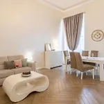 Jenny Luxury Two Bedrooms Apartment. * Budapeszt
