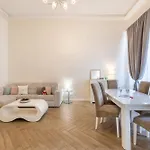 Jenny Luxury Two Bedrooms Apartment.