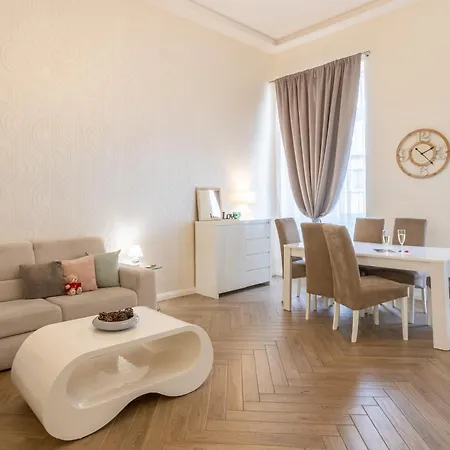 Jenny Luxury Two Bedrooms Apartment. * Будапешт