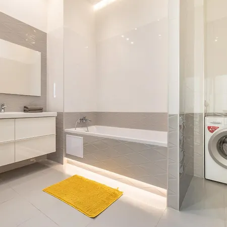 Апартаменты Jenny Luxury Two Bedrooms Apartment. *