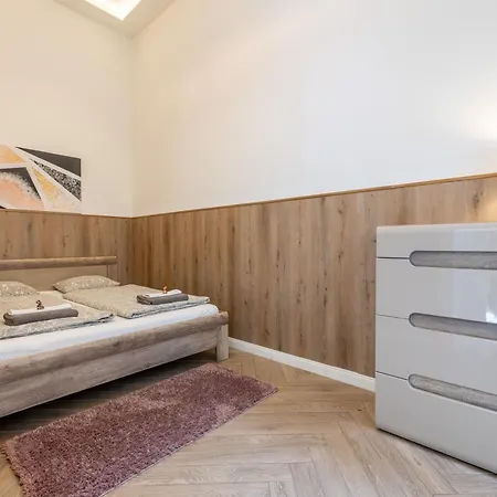 Jenny Luxury Two Bedrooms Apartment. * Будапешт