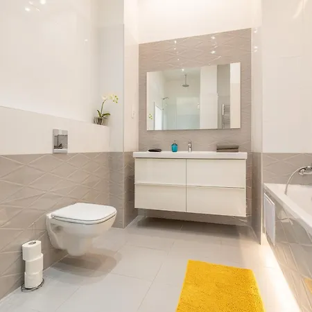 Апартаменты Jenny Luxury Two Bedrooms Apartment. *