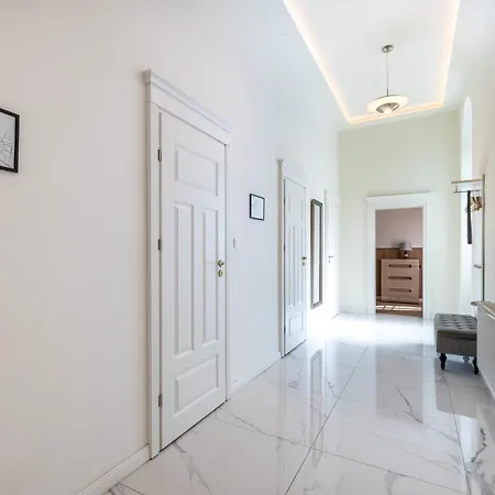 Jenny Luxury Two Bedrooms Apartment. Apartament *
