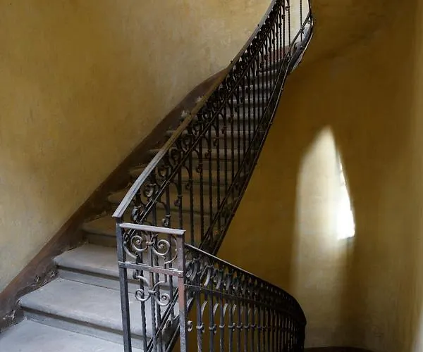 Jenny Luxury Two Bedrooms Apartment. Budapest
