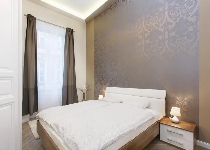 Jenny Luxury Two Bedrooms Apartment.