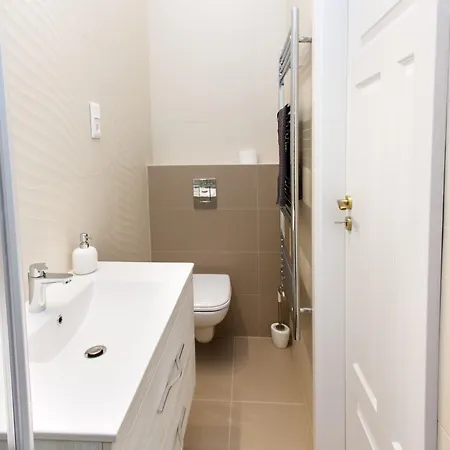 Jenny Luxury Two Bedrooms Apartment. * Budapesta