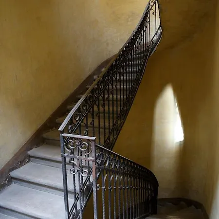 Jenny Luxury Two Bedrooms Apartment. Budapesta