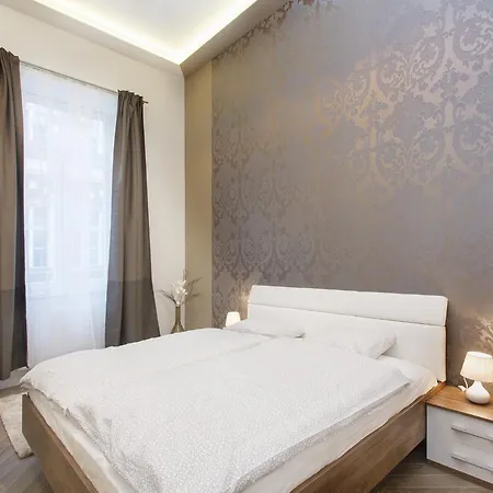 Jenny Luxury Two Bedrooms Apartment.