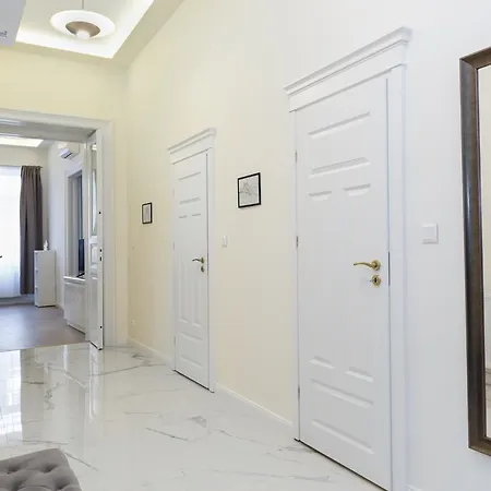 Jenny Luxury Two Bedrooms Apartment. Apartament Budapesta