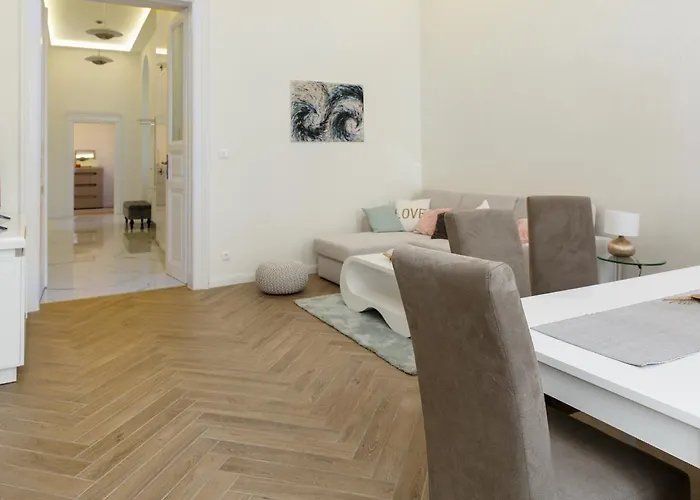 Jenny Luxury Two Bedrooms Apartment. Lejlighed *